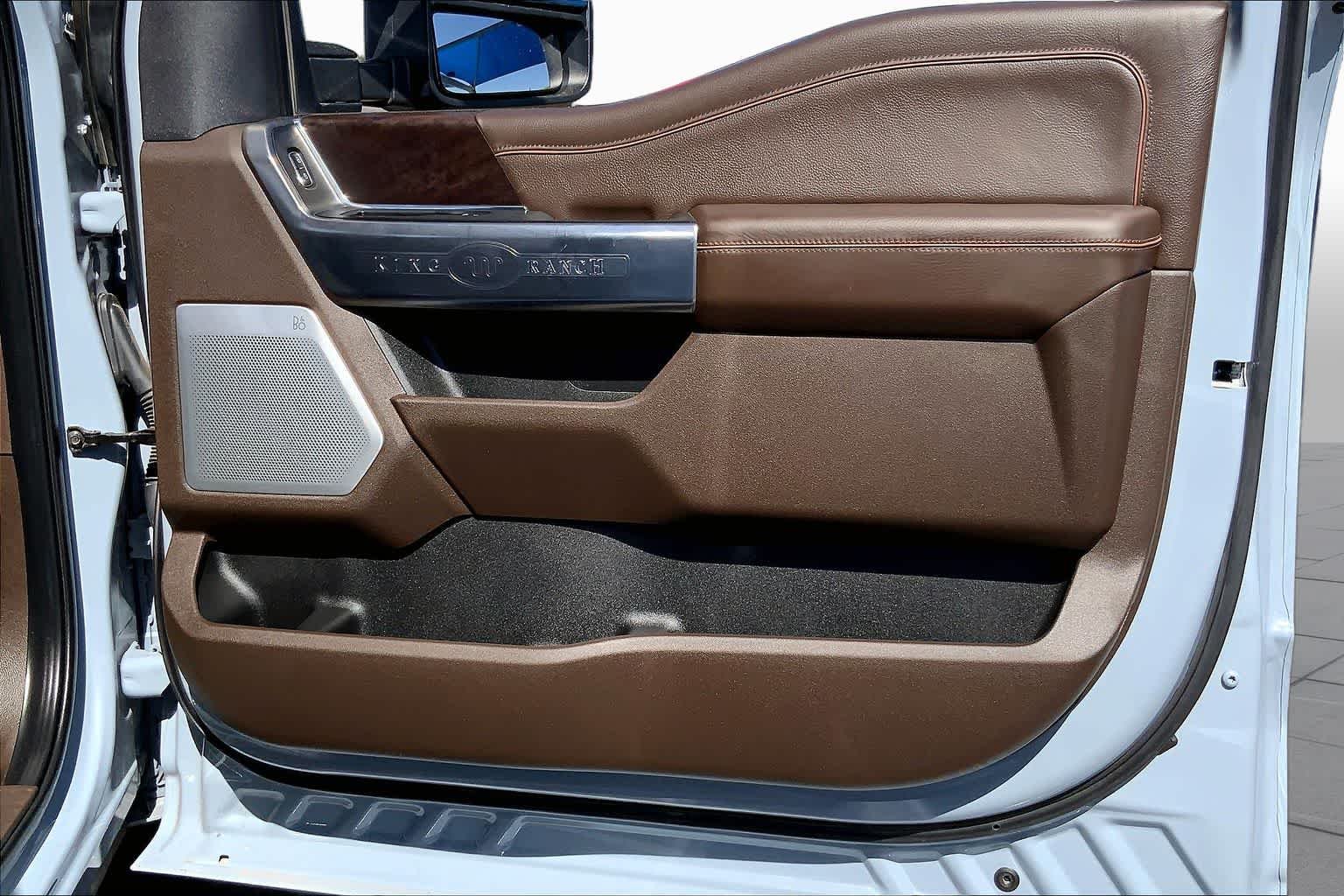 Used 2024 Glacier Gray Metallic Tri-Coat Ford King Ranch image 23
