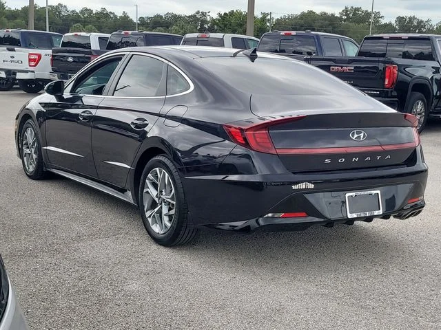 Used 2023 Blue Hyundai SEL image 8