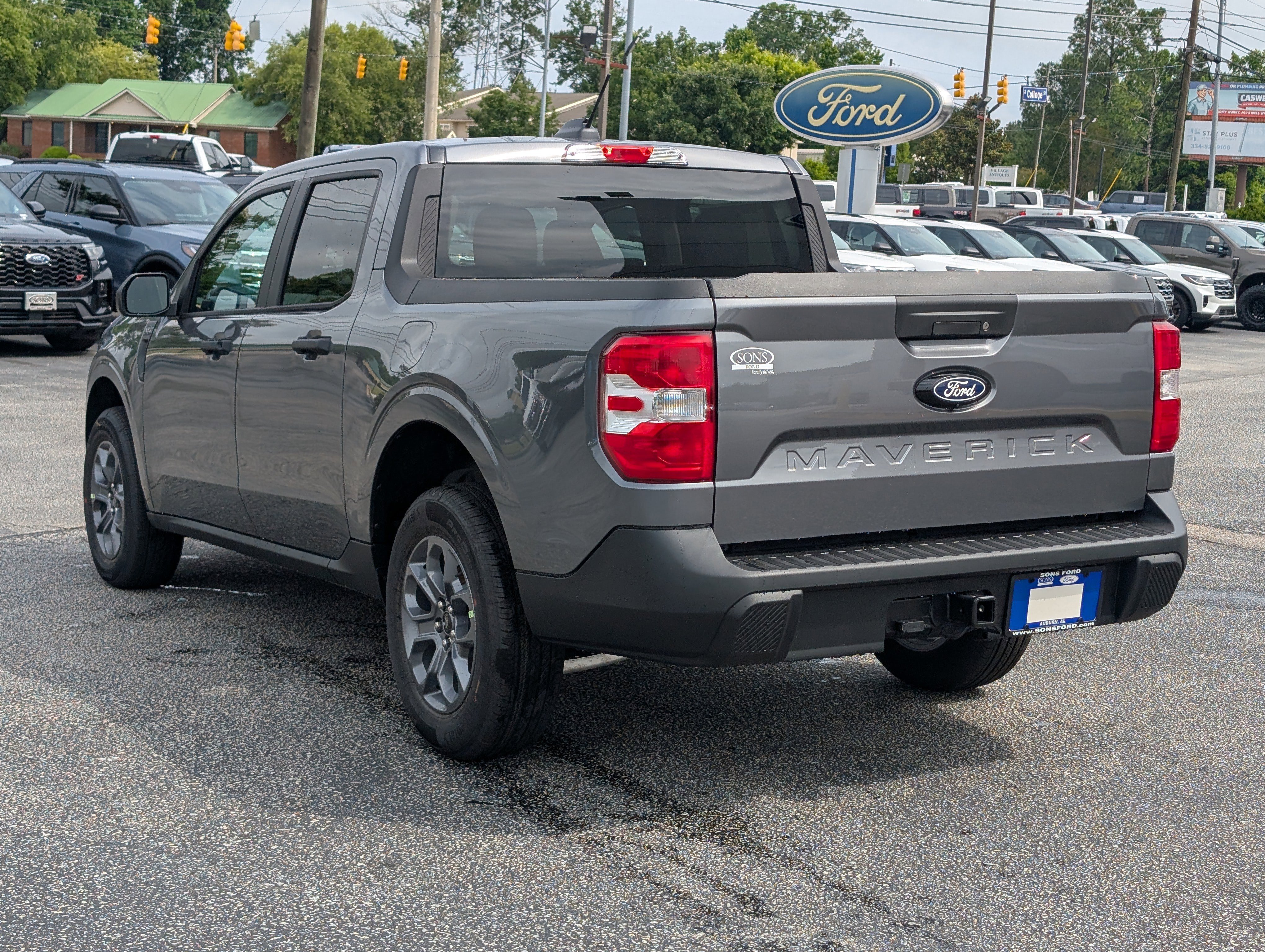 New 2026 Carbonized Gray Metallic FORD XLT image 13