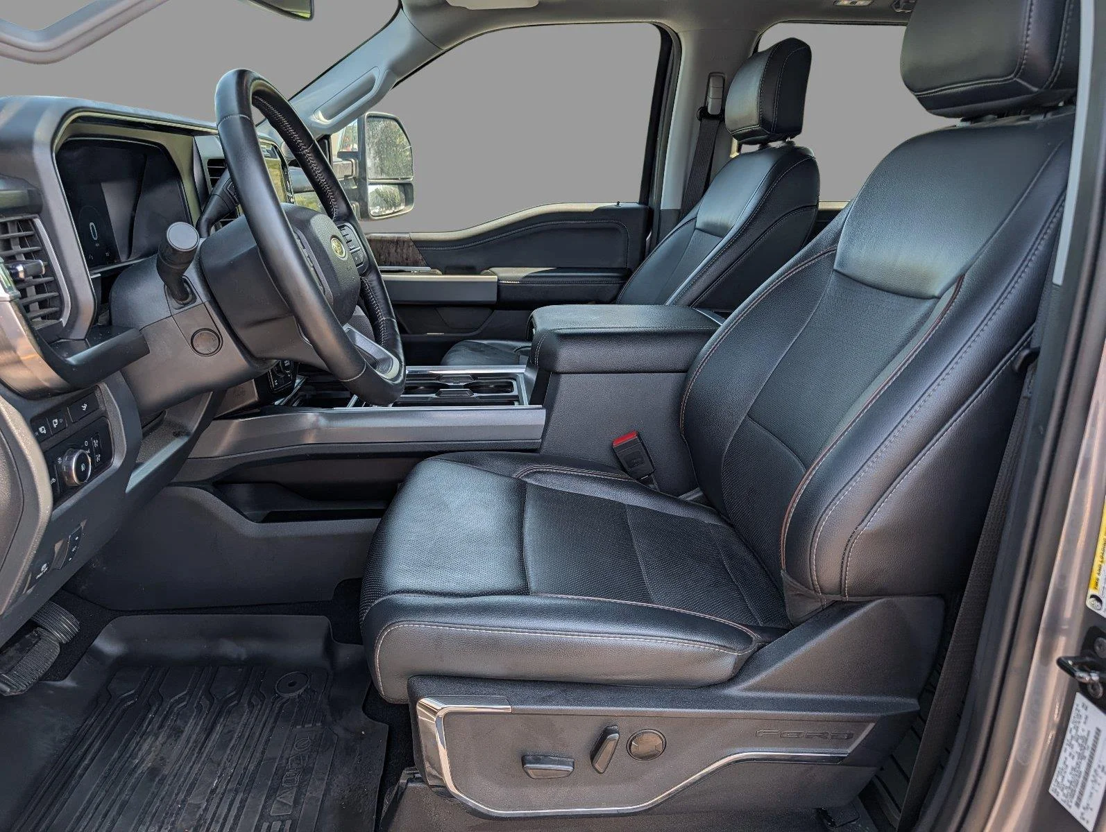 Used 2024 Carbonized Gray Ford Lariat image 11