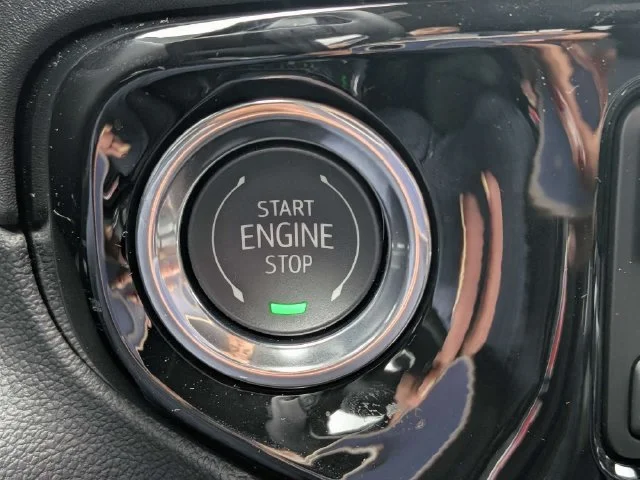 New 2026 Sterling Metallic GMC Elevation image 30