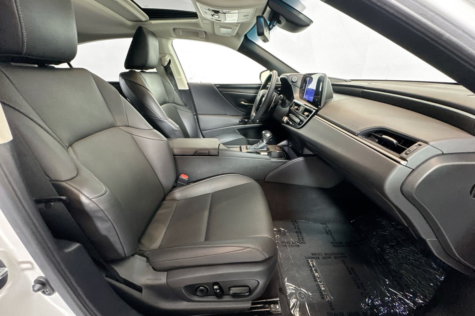 Used 2023 White Lexus ES 350 image 27