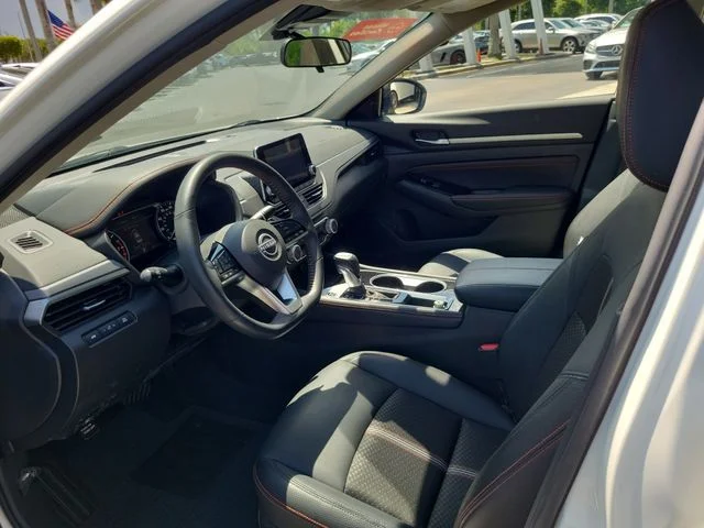 Certified Used 2023 White Nissan 2.5 SR image 14