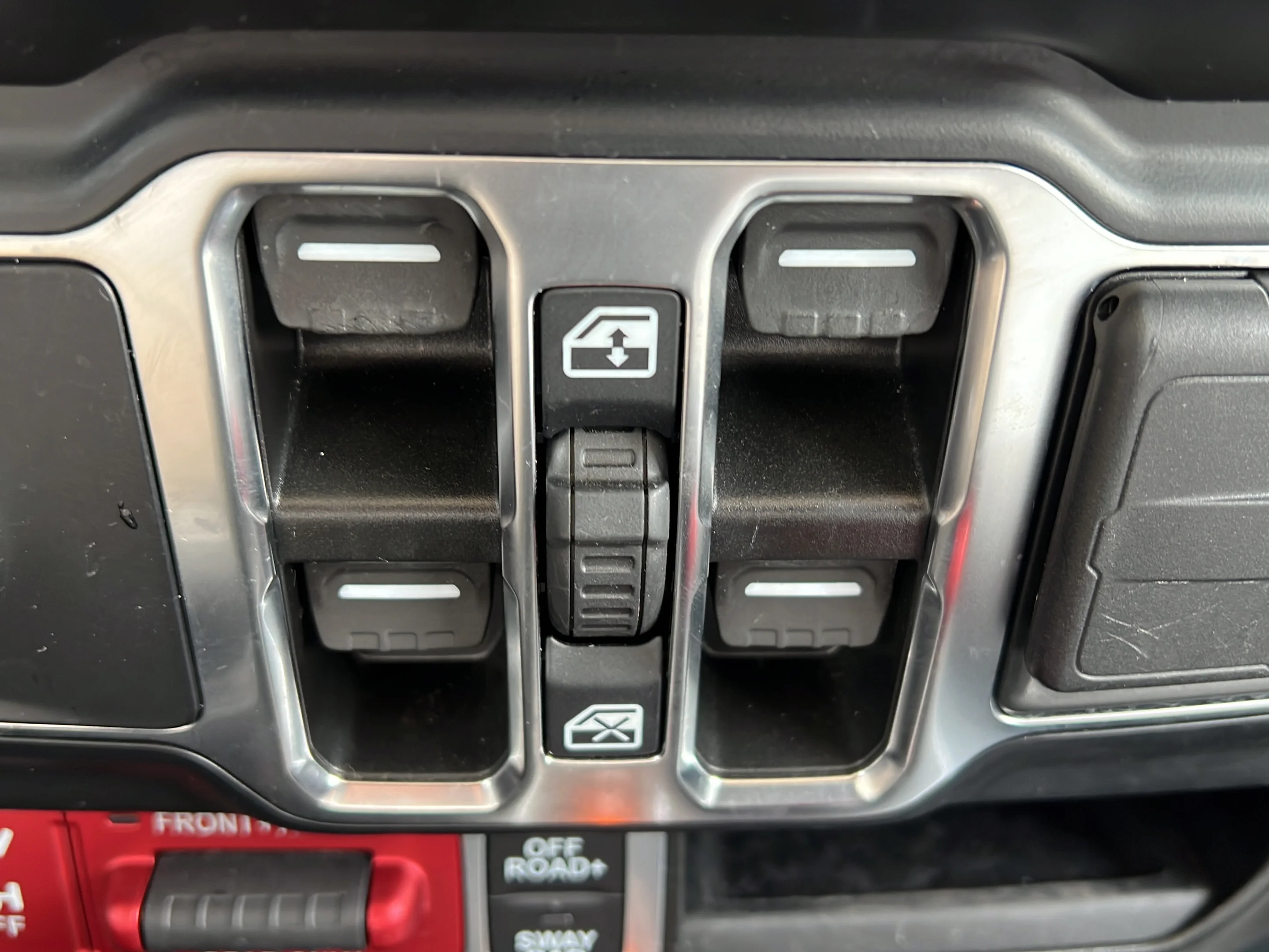 Used 2022 Bright White Clearcoat Jeep Rubicon image 21