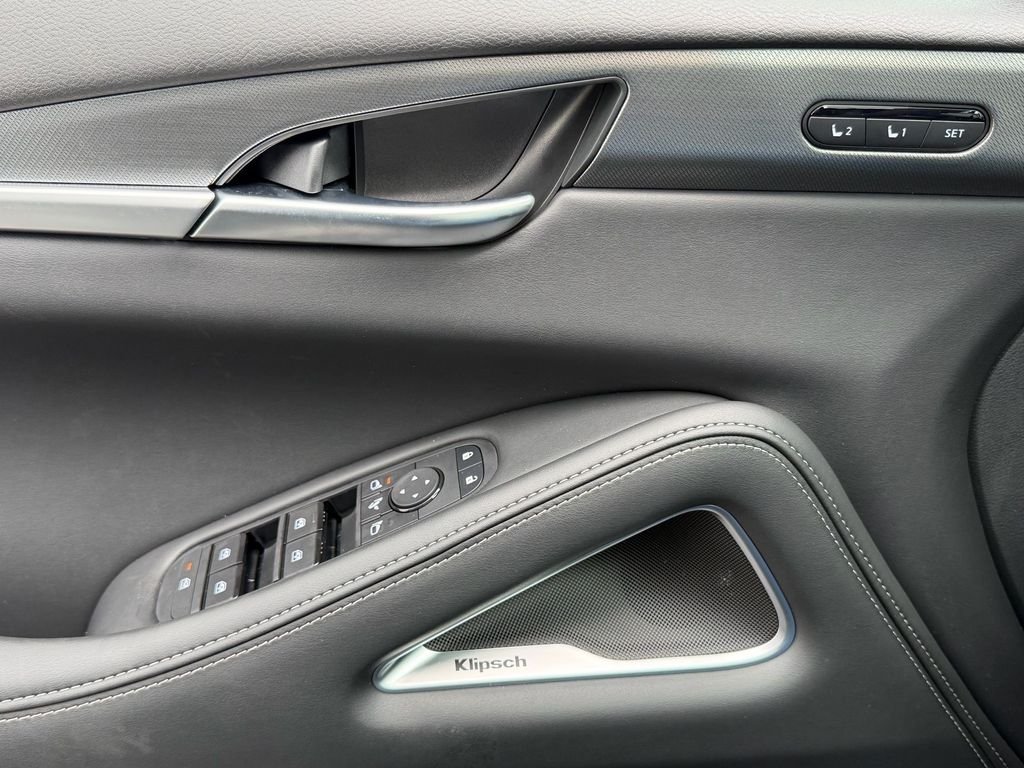 New 2027 HARBOR GRAY INFINITI Luxe FWD image 28