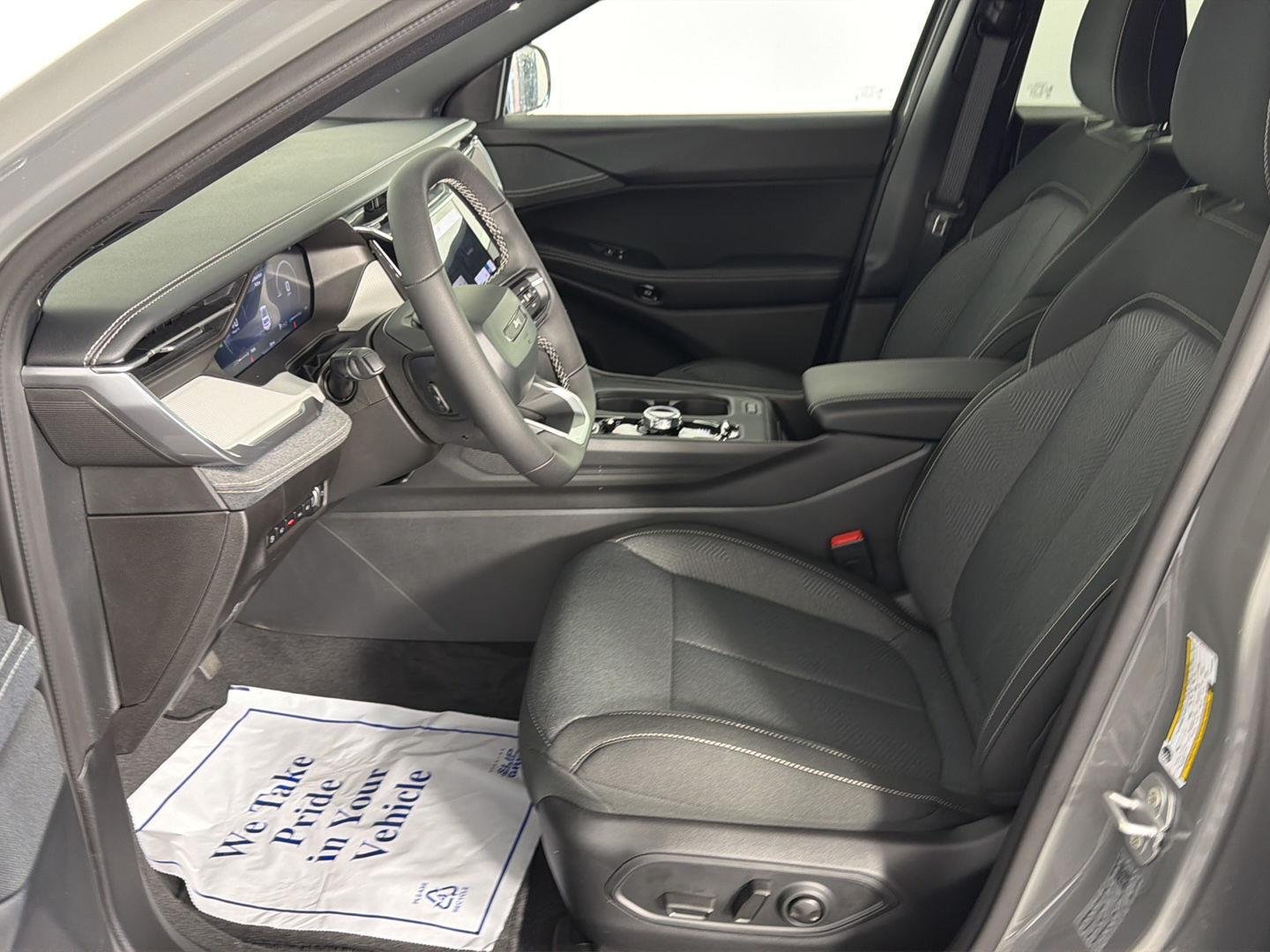 New 2026 Sting-Gray Clear-Coat Exterior Paint Jeep Laredo image 10
