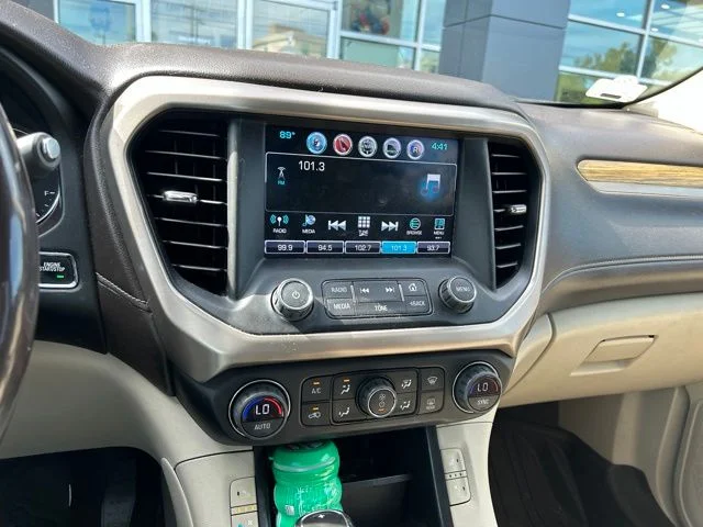 Used 2018 White GMC Denali image 24