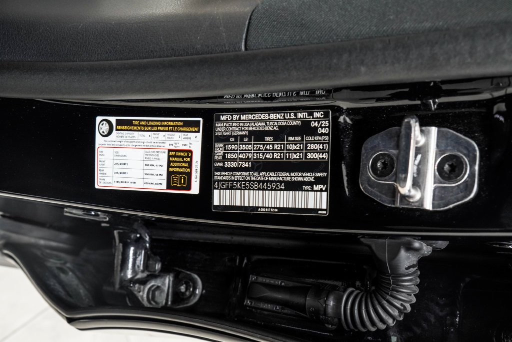 Used 2023 Black Mercedes-Benz GLB 250 image 50