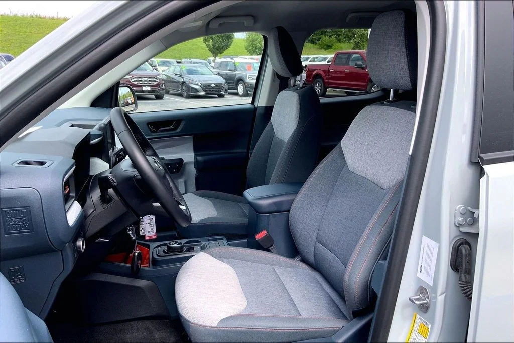 Used 2024 Green Ford XLT image 8