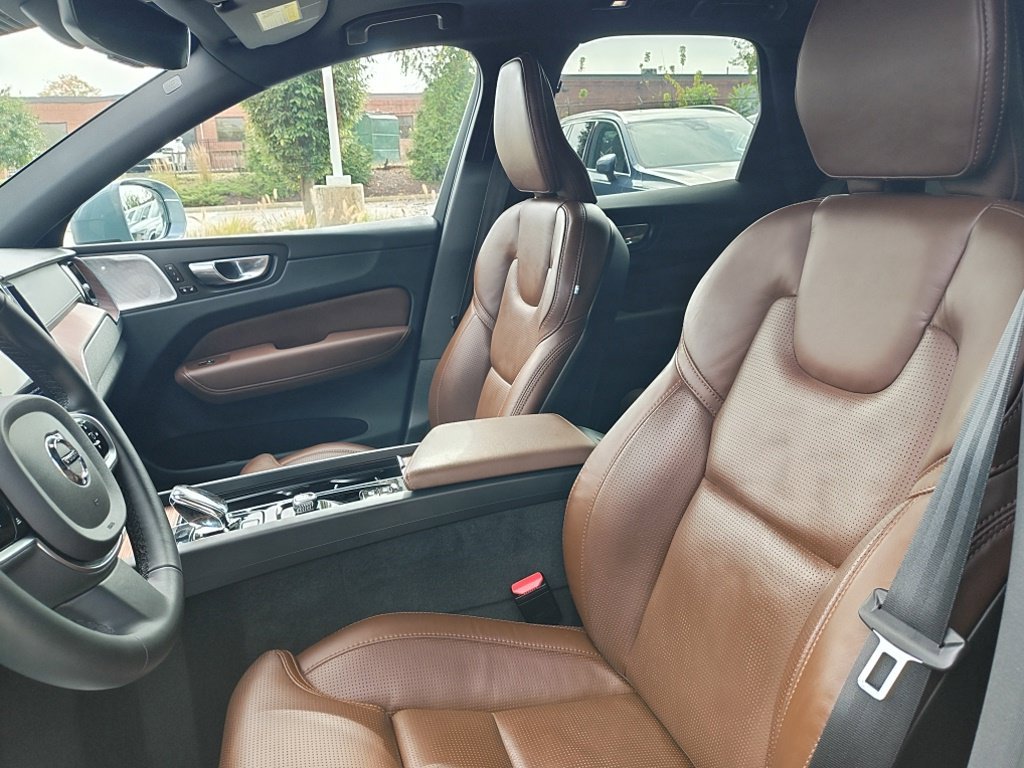 Used 2023 Gray Volvo Ultimate image 7
