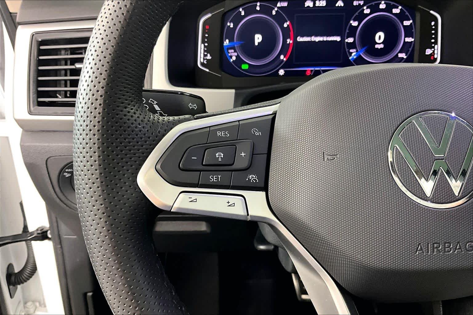 2023 Volkswagen Atlas SEL Premium R-Line - Photo 35