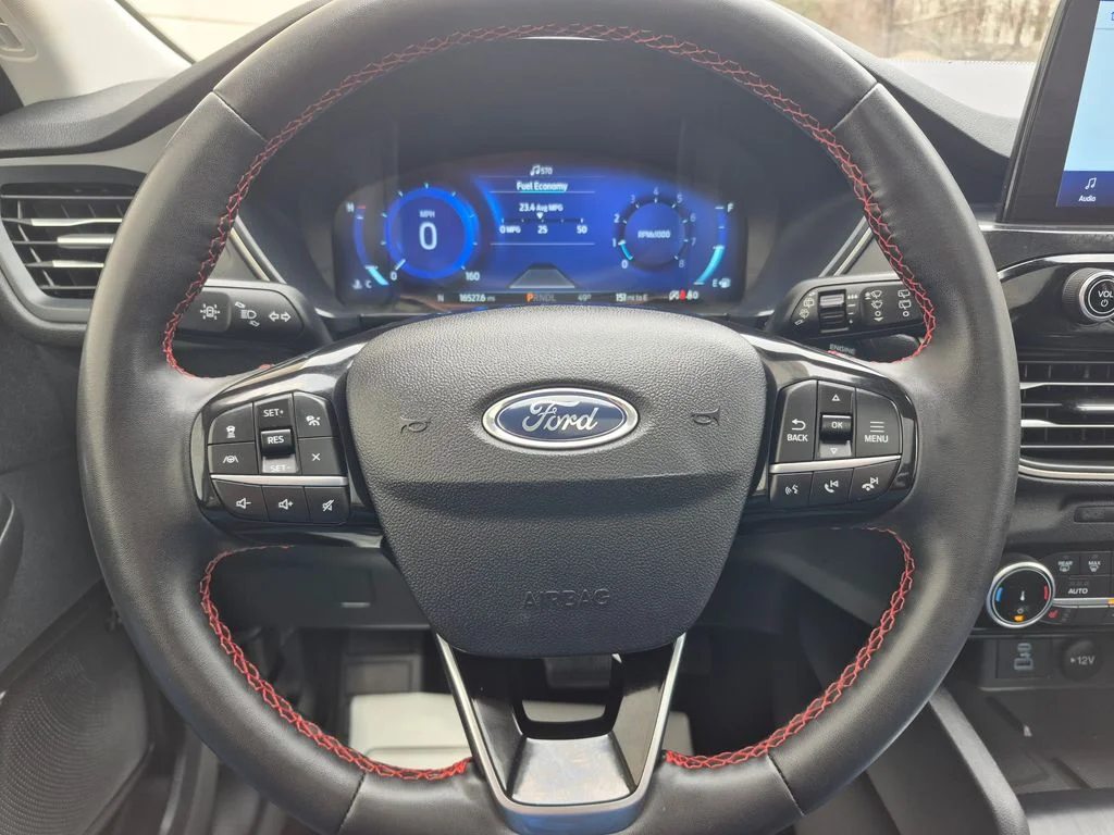 Used 2022 Silver Metallic Ford SEL image 18
