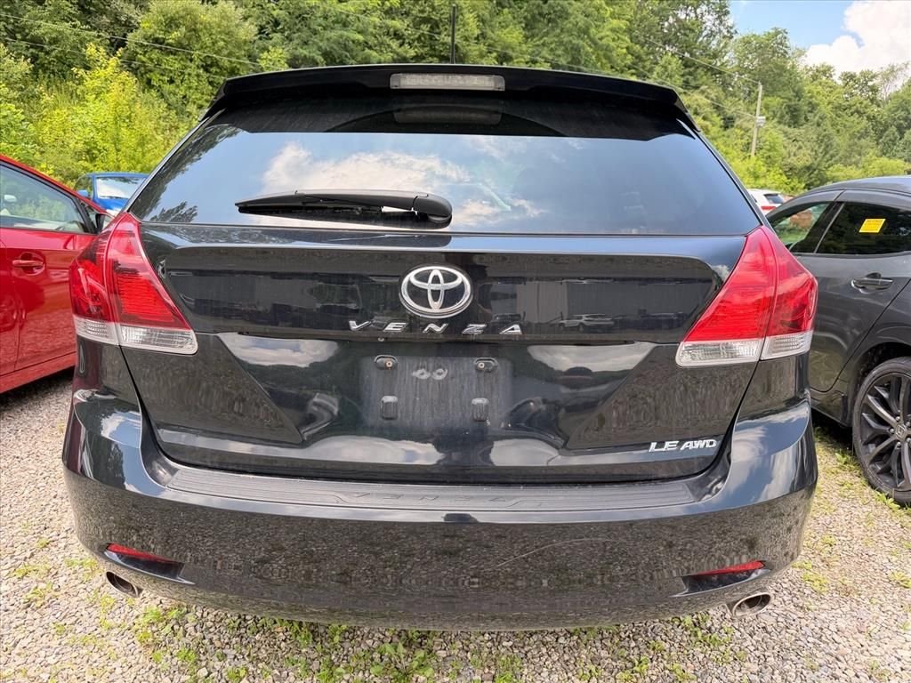 Used 2013 Black Toyota LE image 15