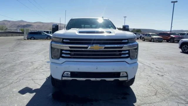 Used 2020 SUMMIT WHITE Chevrolet High Country image 3