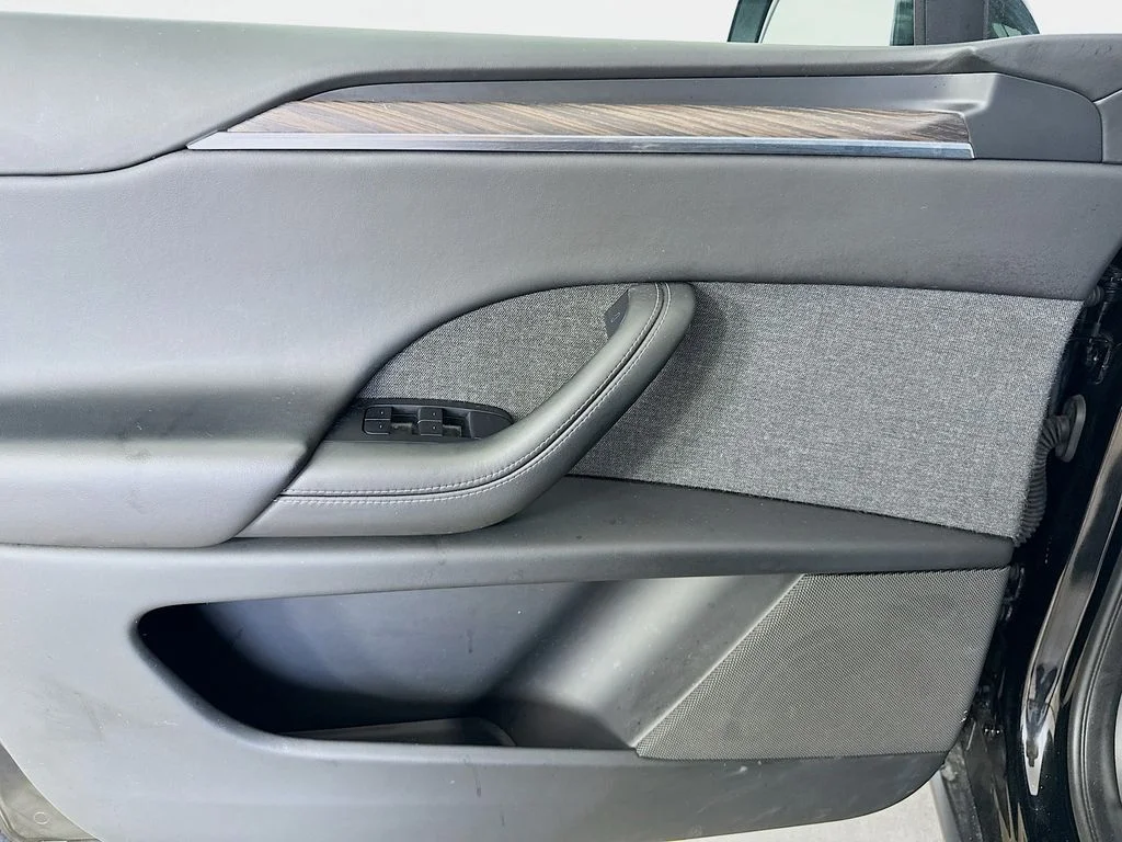 Used 2023 Black Tesla Standard Range image 18