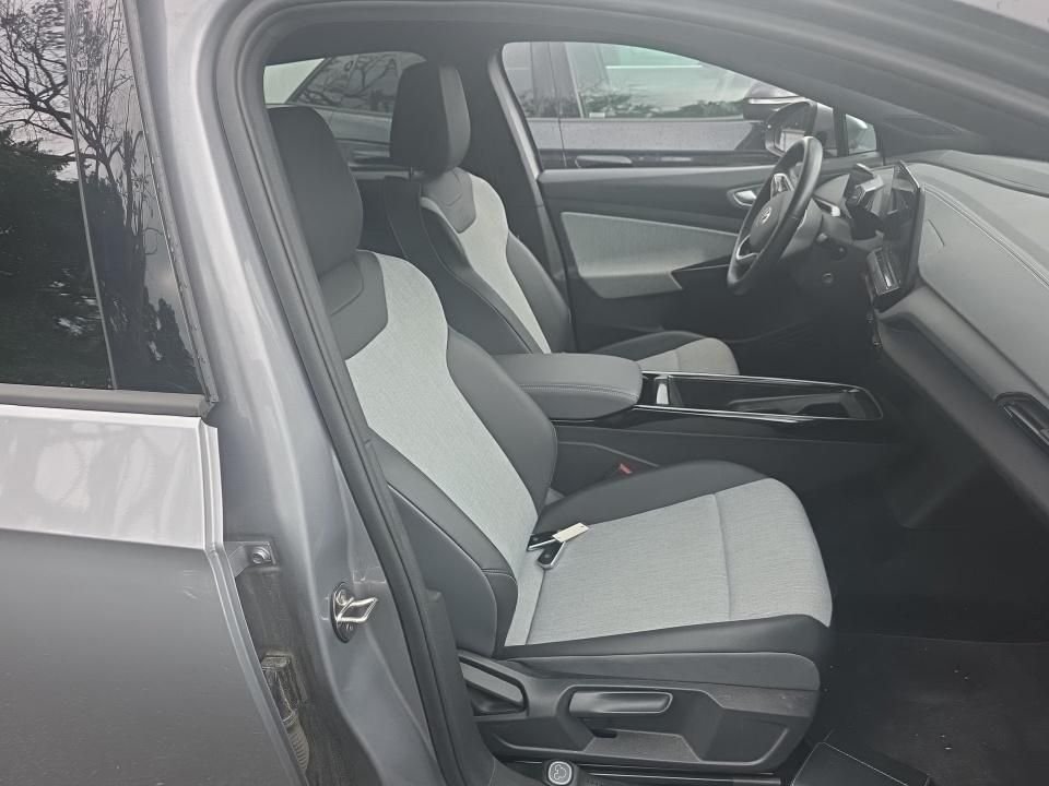Used 2023 Silver Mist Metallic Volkswagen Pro image 7