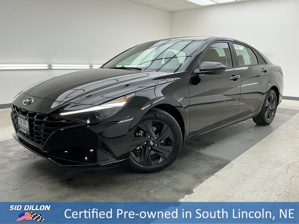 Used 2022 Phantom Black Hyundai SEL image 1