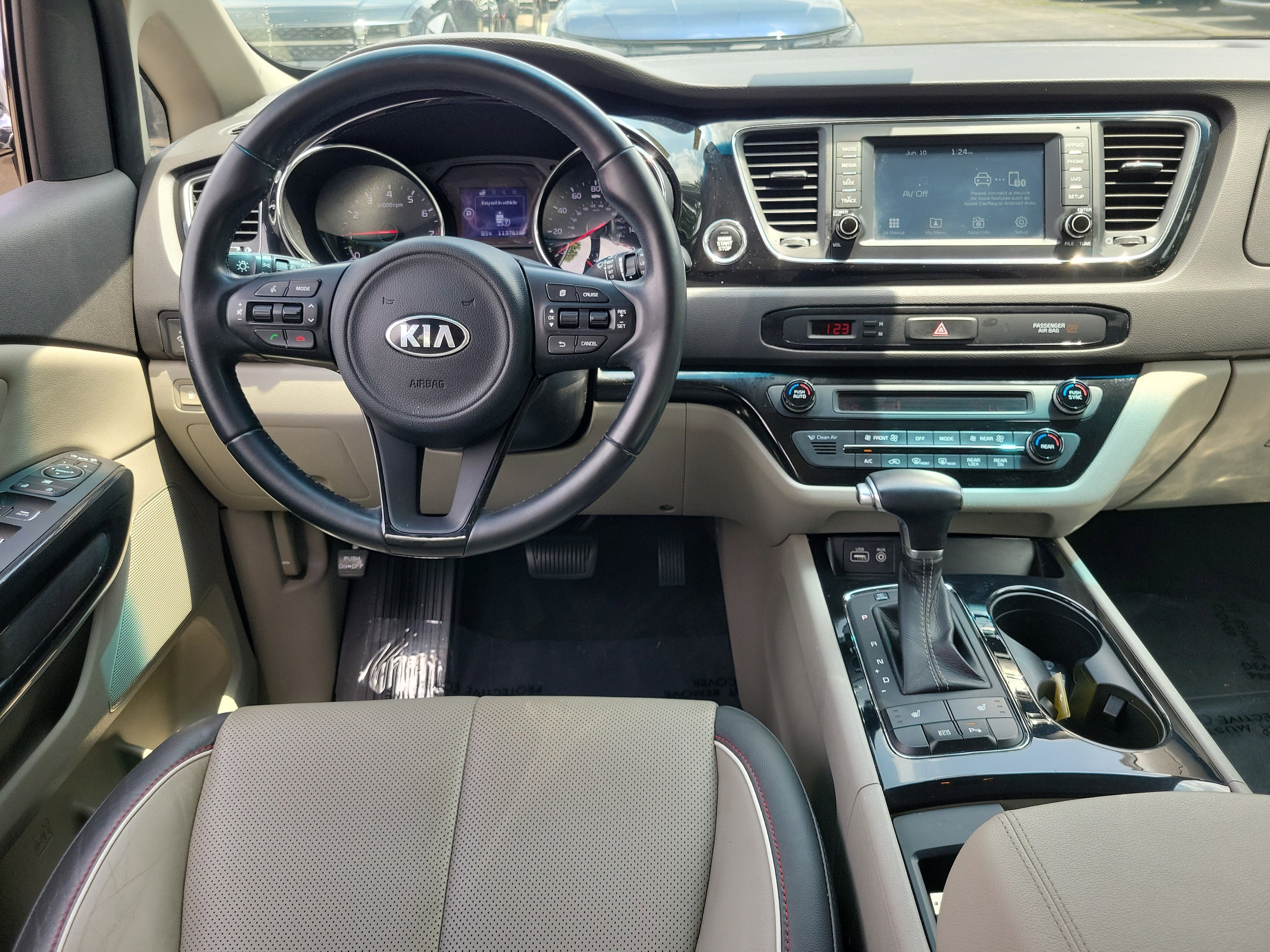 Used 2017 Bright Silver Kia EX image 10