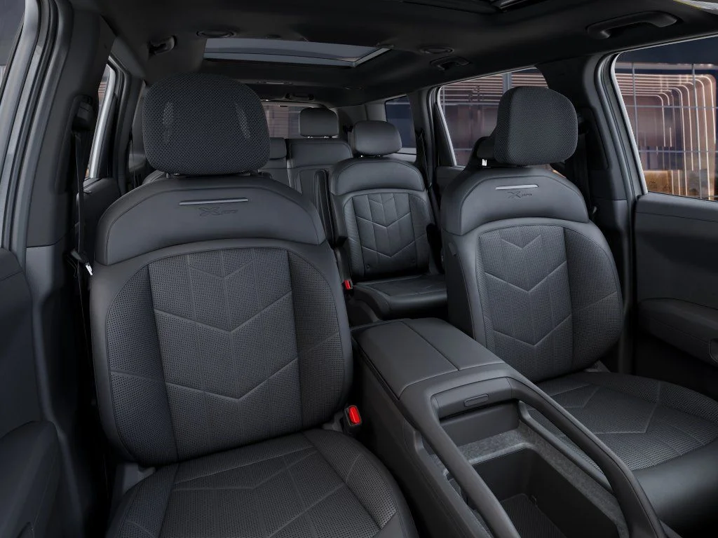 New 2027 Glacial White Pearl Kia X-PRO SX image 15