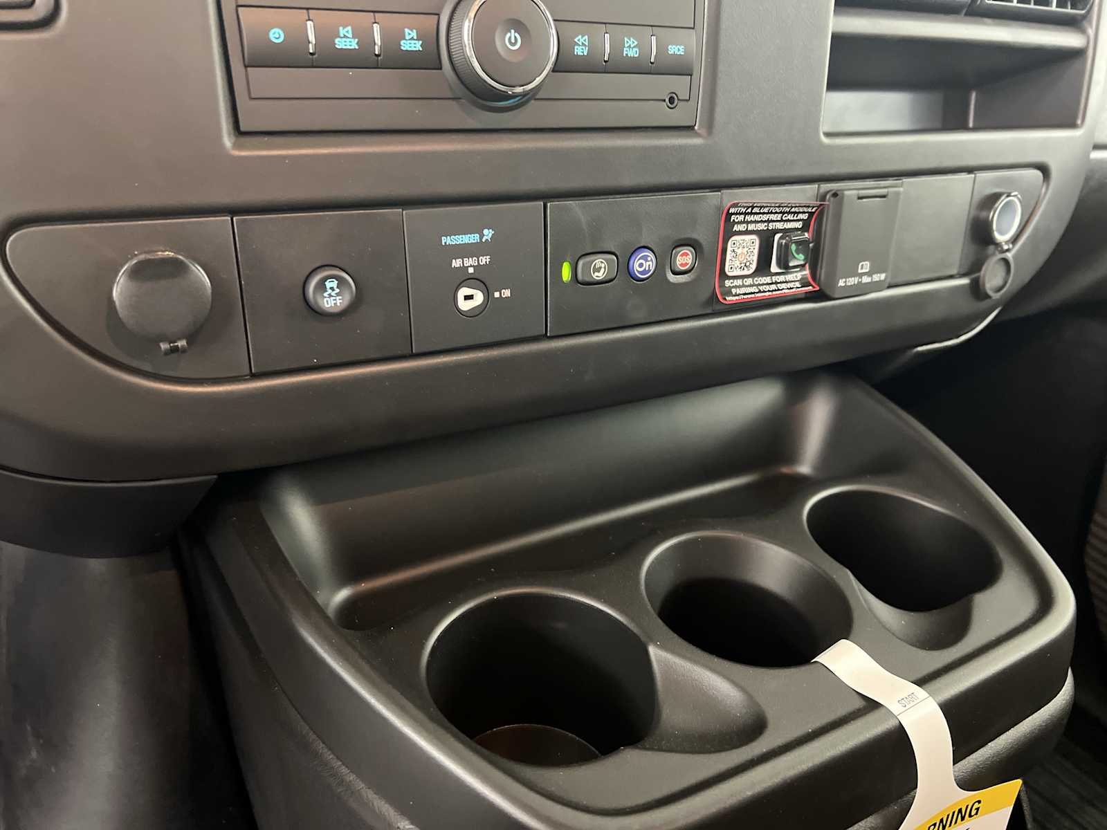 2025 GMC Savana Cargo Work Van - Photo 22