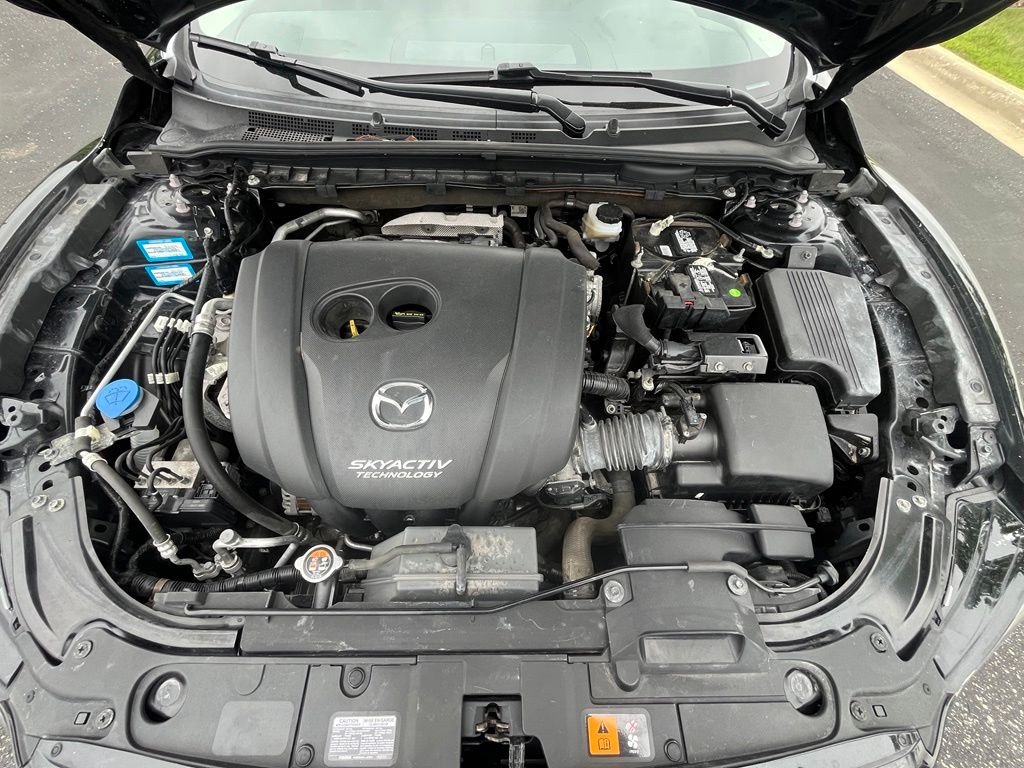 Used 2018 Black Mazda Touring image 31