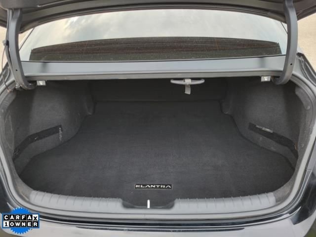 Used 2024 Black Hyundai SE image 6