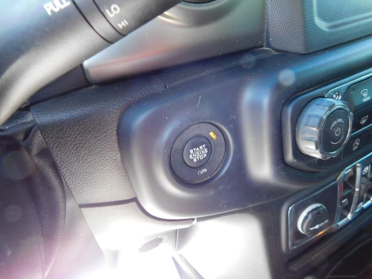 Used 2019 Gray Jeep SPORT S 4X4 image 29