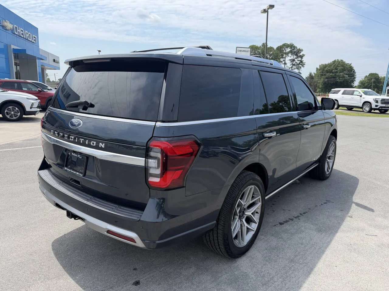 Used 2023 Stone Blue Ford Platinum 4x4 4dr SUV image 5