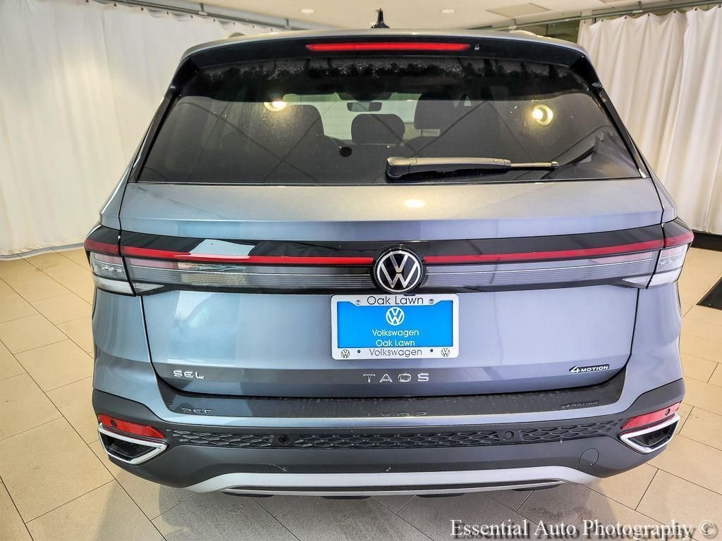 New 2026 Platinum Gray Metallic Volkswagen 1.5T SEL image 4