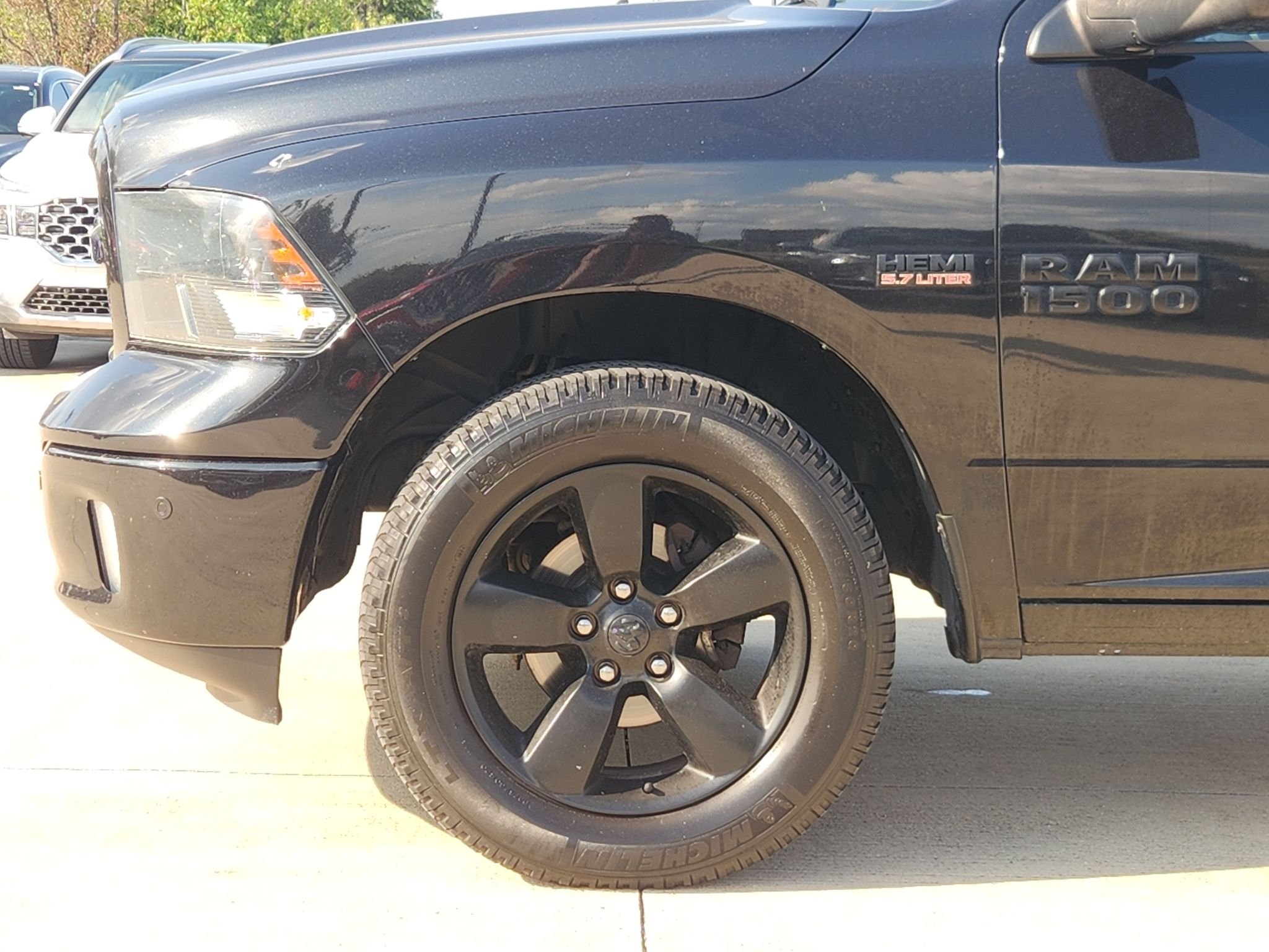 Used 2018 BLACK Ram Big Horn image 9