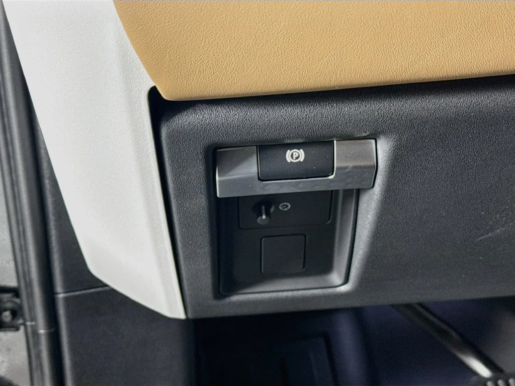 New 2026  Land Rover S image 11