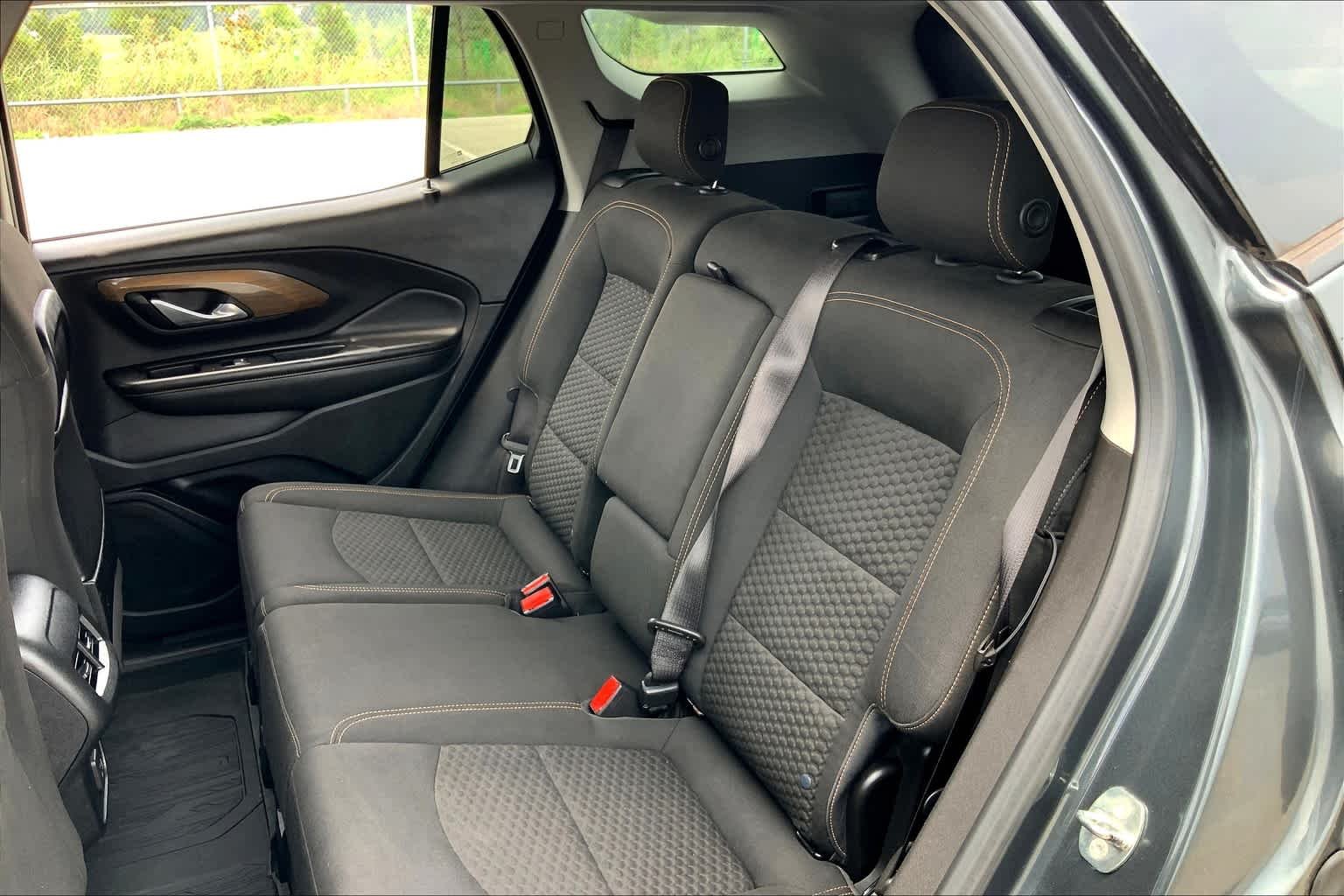 Used 2018 Graphite Gray Metallic GMC SLE image 20