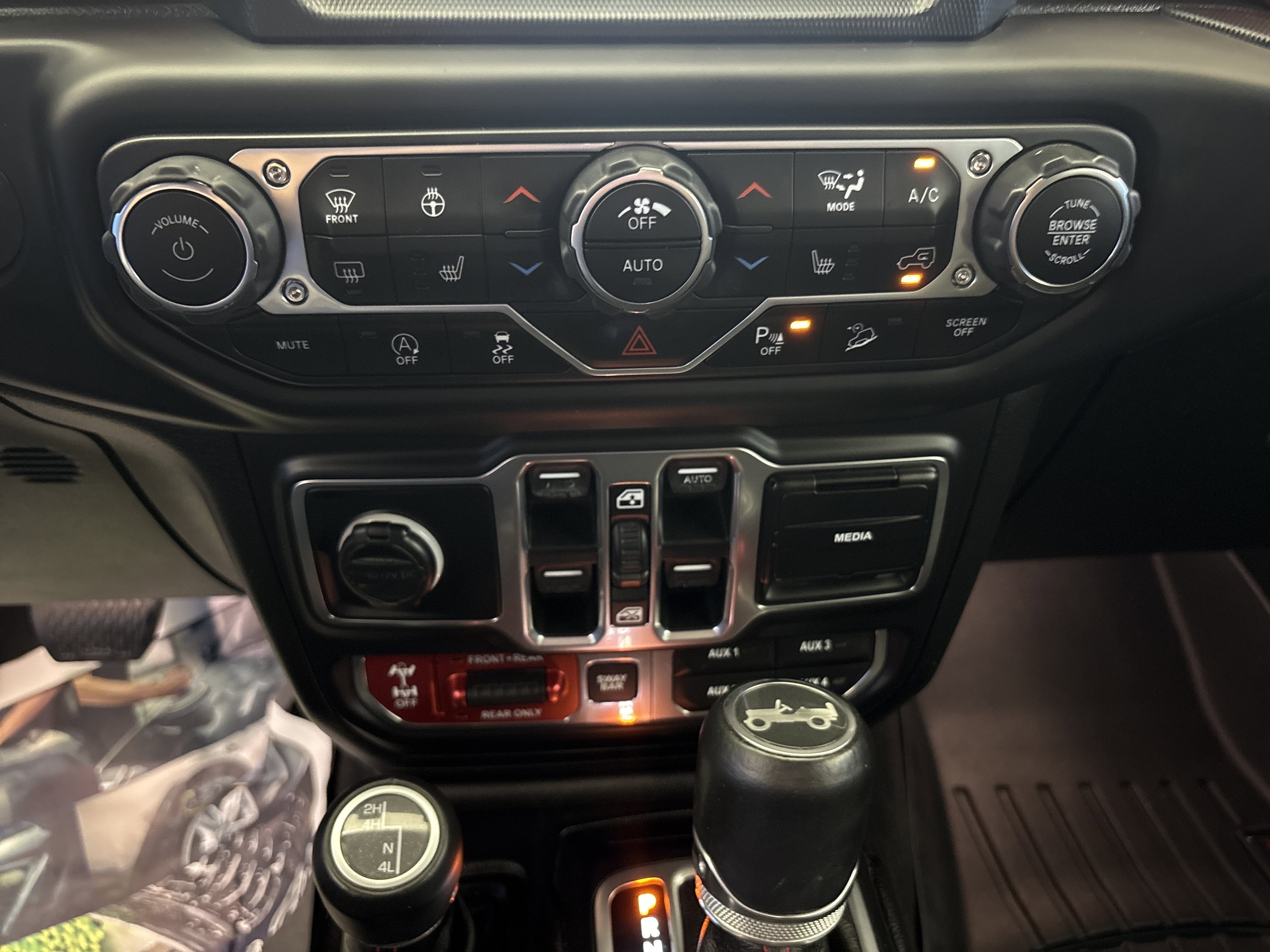 Used 2018 Gray Jeep Rubicon image 20