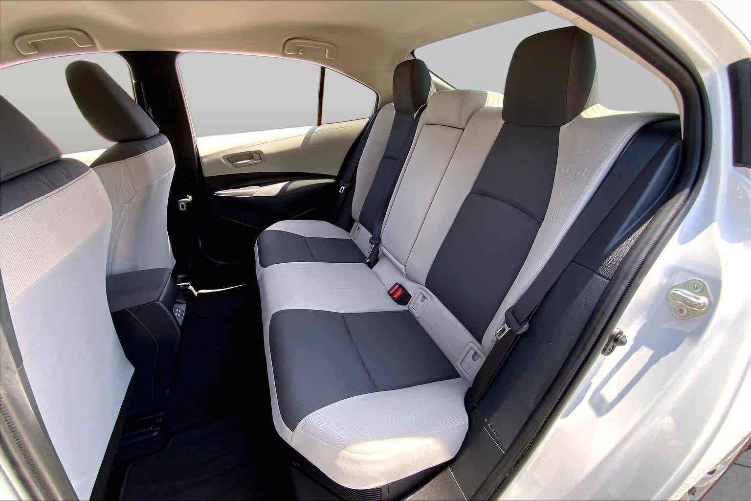 Used 2024 Ice Cap Toyota Hybrid LE image 20