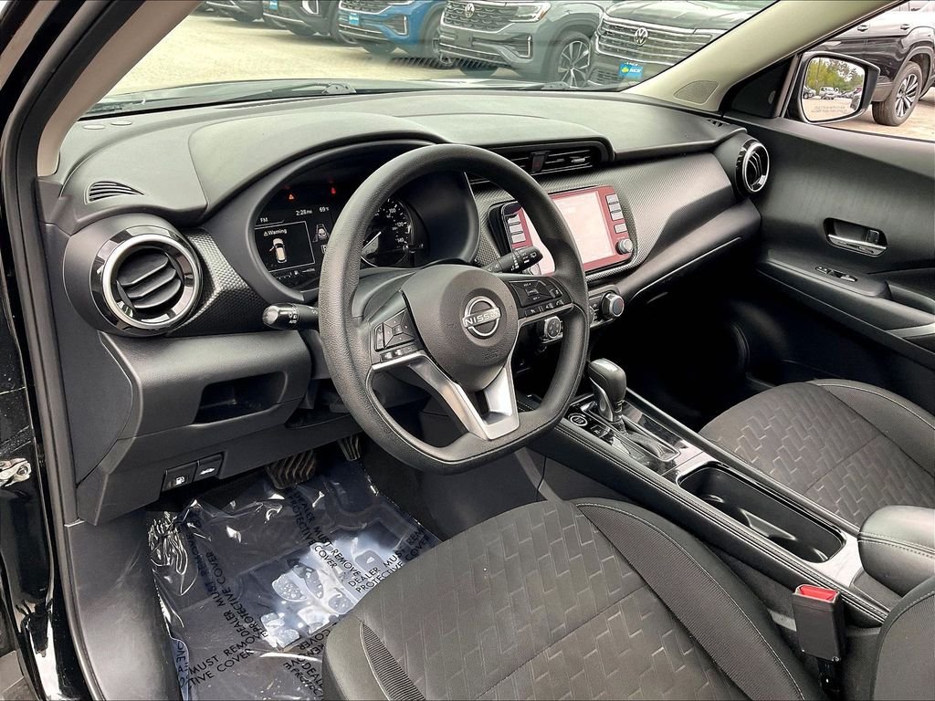 Used 2024 Super Black Nissan SV image 8
