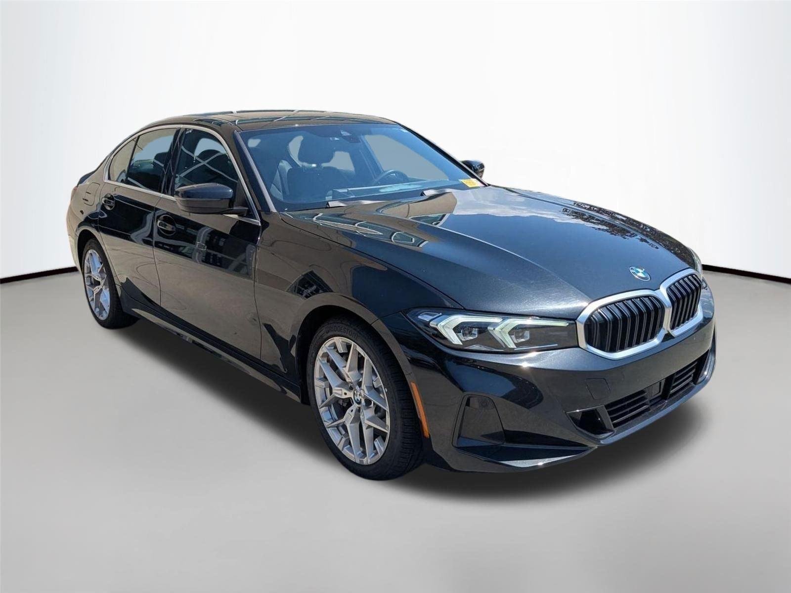 Used 2025  BMW 330i image 3
