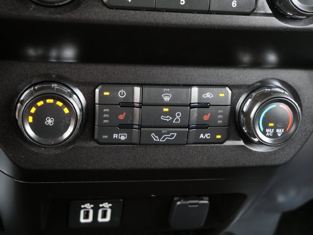 Certified Used 2020 Magnetic Ford XLT image 21