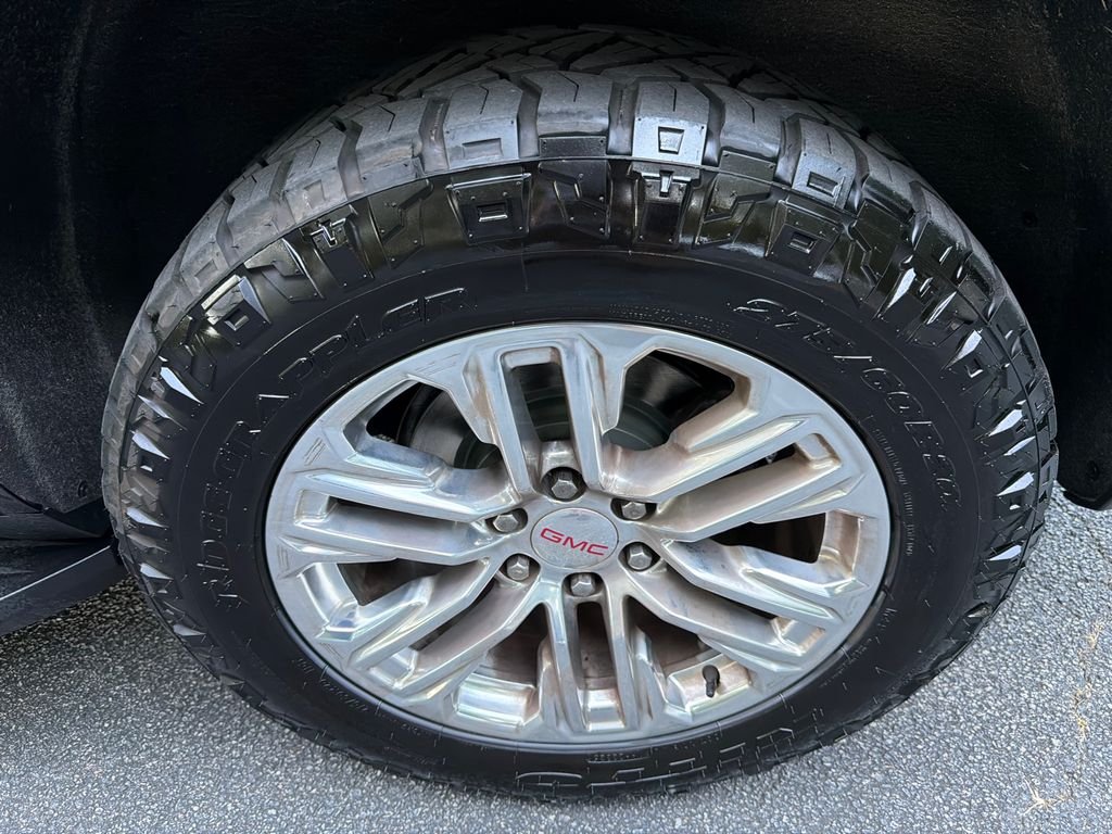 2021 GMC Yukon SLT - Photo 20