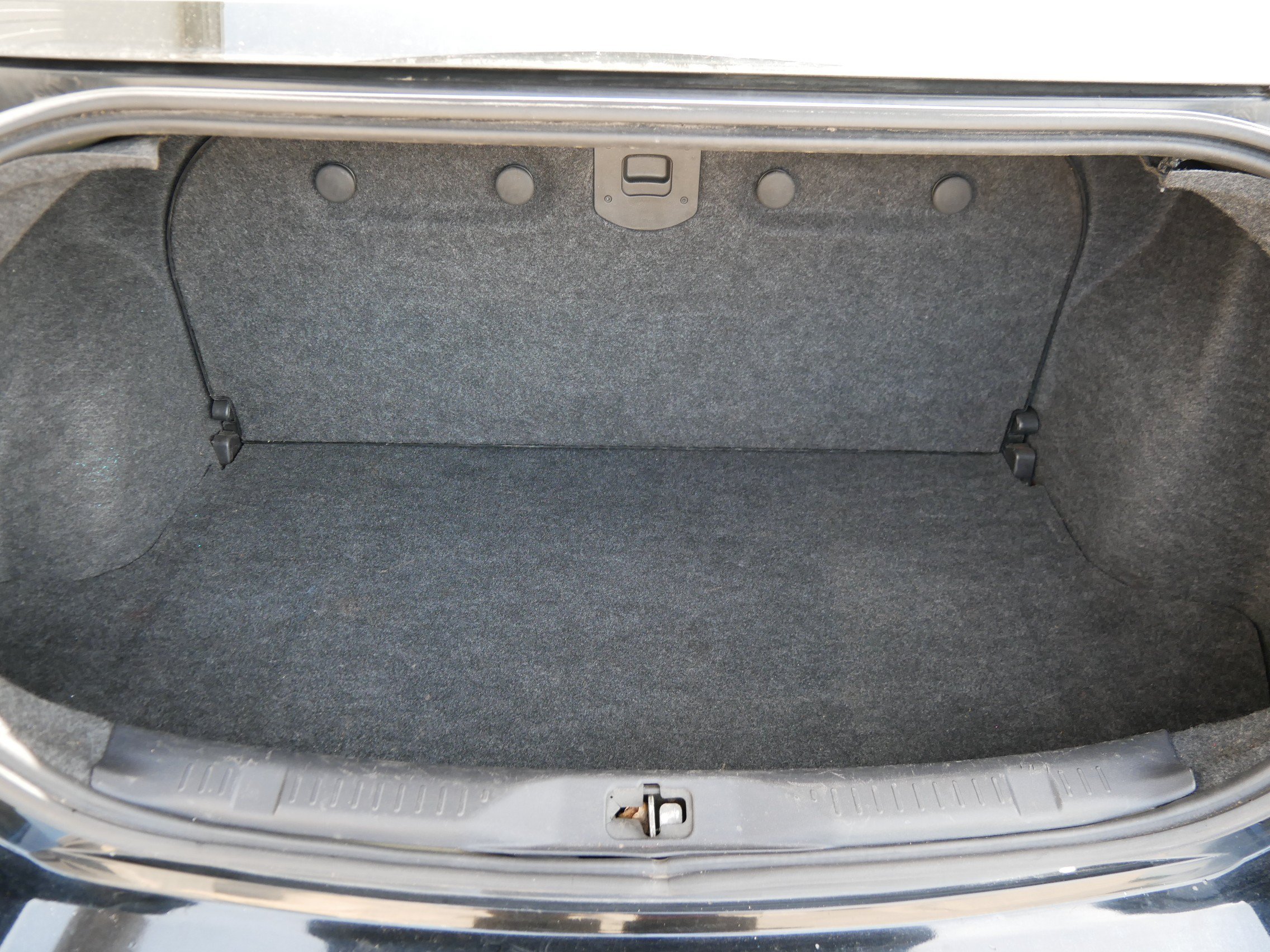 Used 2007 Black Nissan  image 12