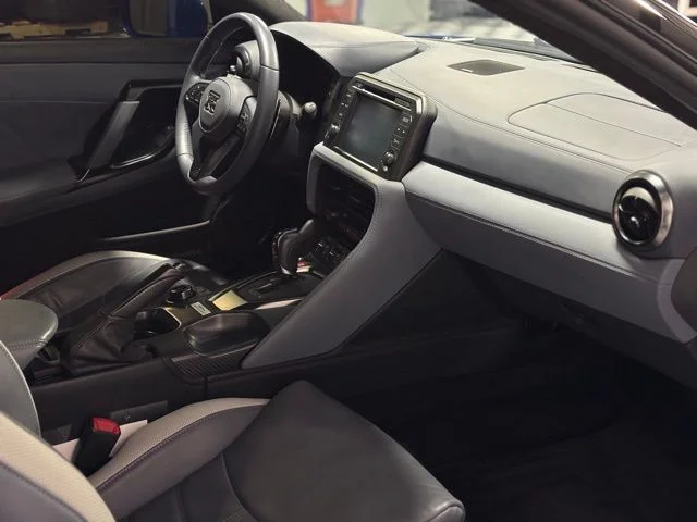 Used 2020 Blue Nissan Premium image 23