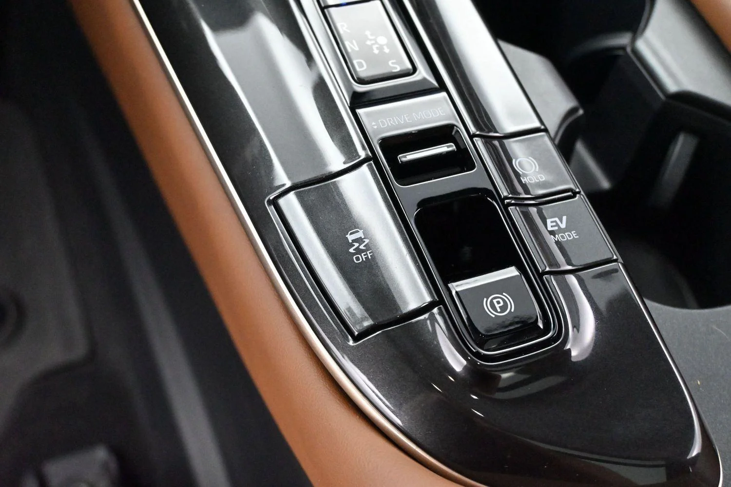 Used 2025  Toyota XLE image 21