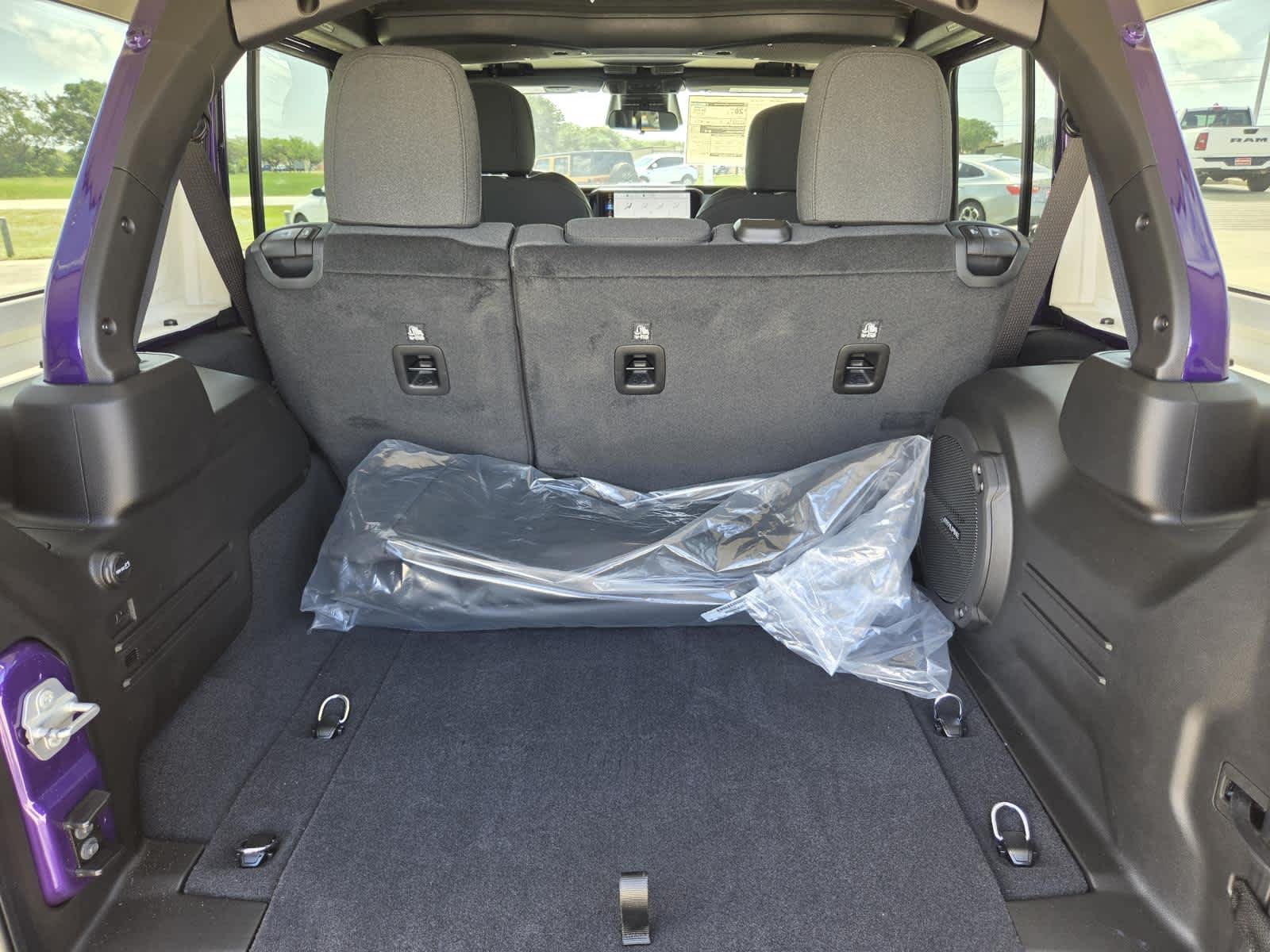 New 2026 Reign Exterior Paint Jeep Sport S image 12