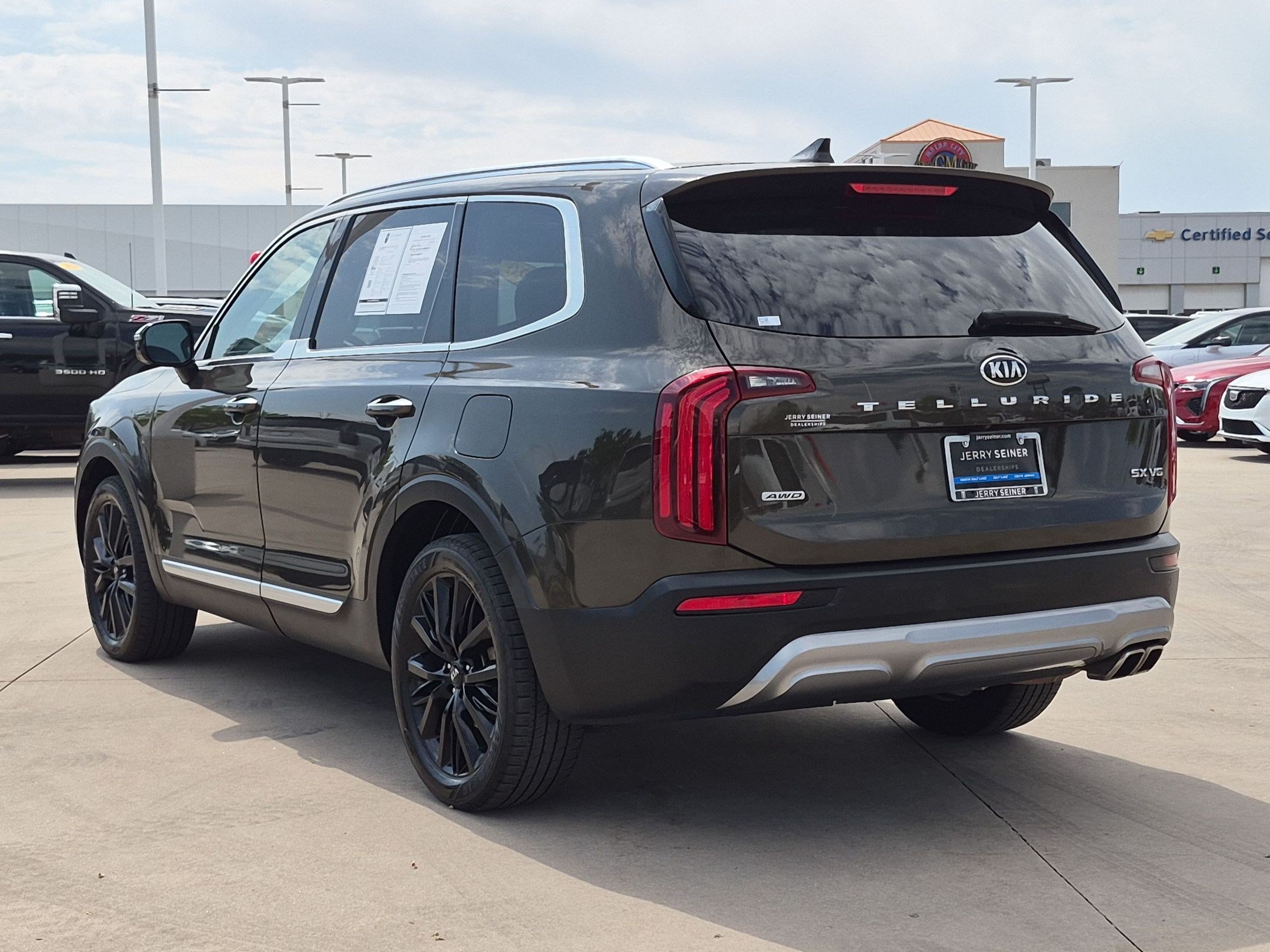 Used 2020 Dark Moss Kia SX image 3