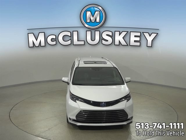 2024 Toyota Sienna Platinum - Photo 16