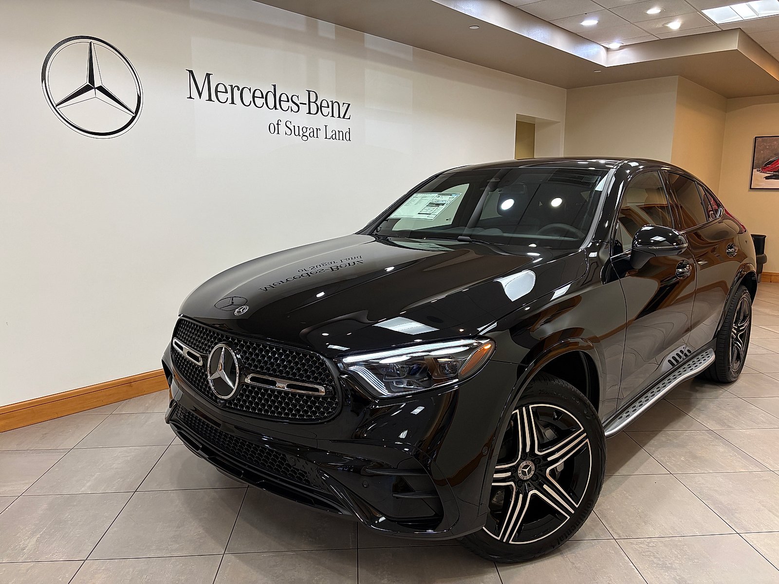 New 2027 Black Mercedes-Benz GLC 300 image 1