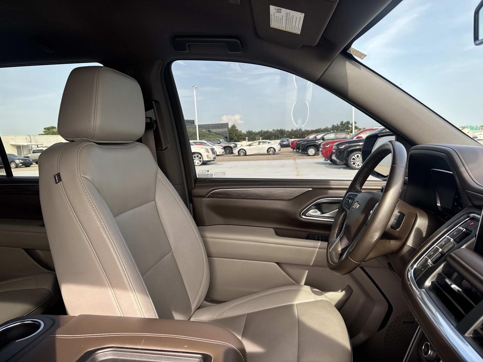 Used 2024 Summit White Chevrolet LT image 10