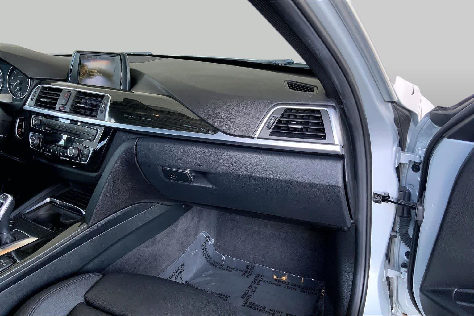 Used 2017 GLACIER SILVER METALLIC BMW 330i xDrive image 19
