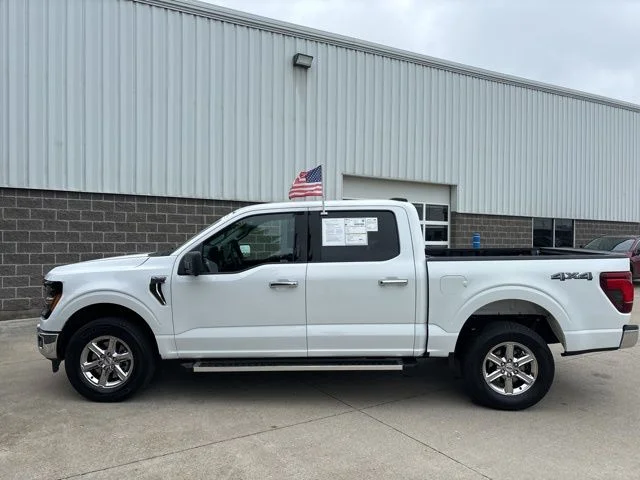 Certified Used 2024 Oxford White Clearcoat Ford XLT image 10