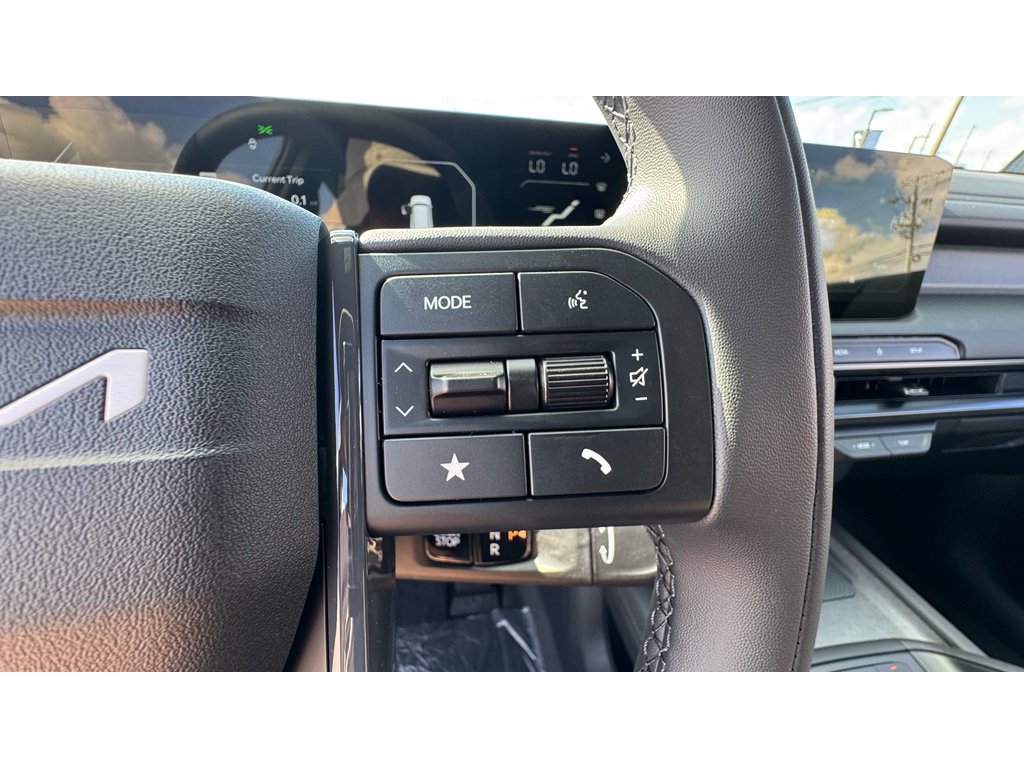 New 2027 Wolf Gray Kia X-LINE SX image 13