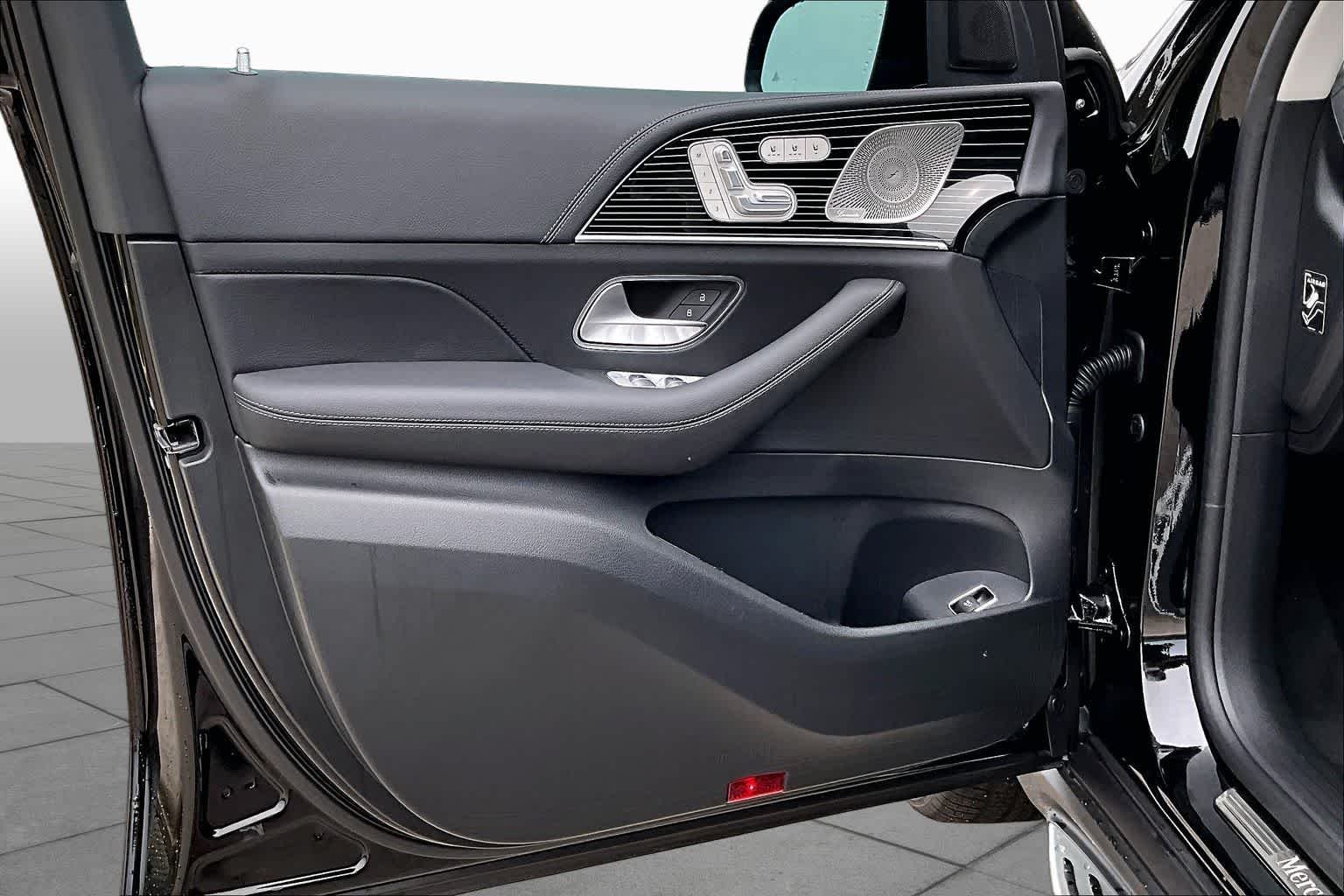 New 2026 Black Mercedes-Benz GLE 450 image 15